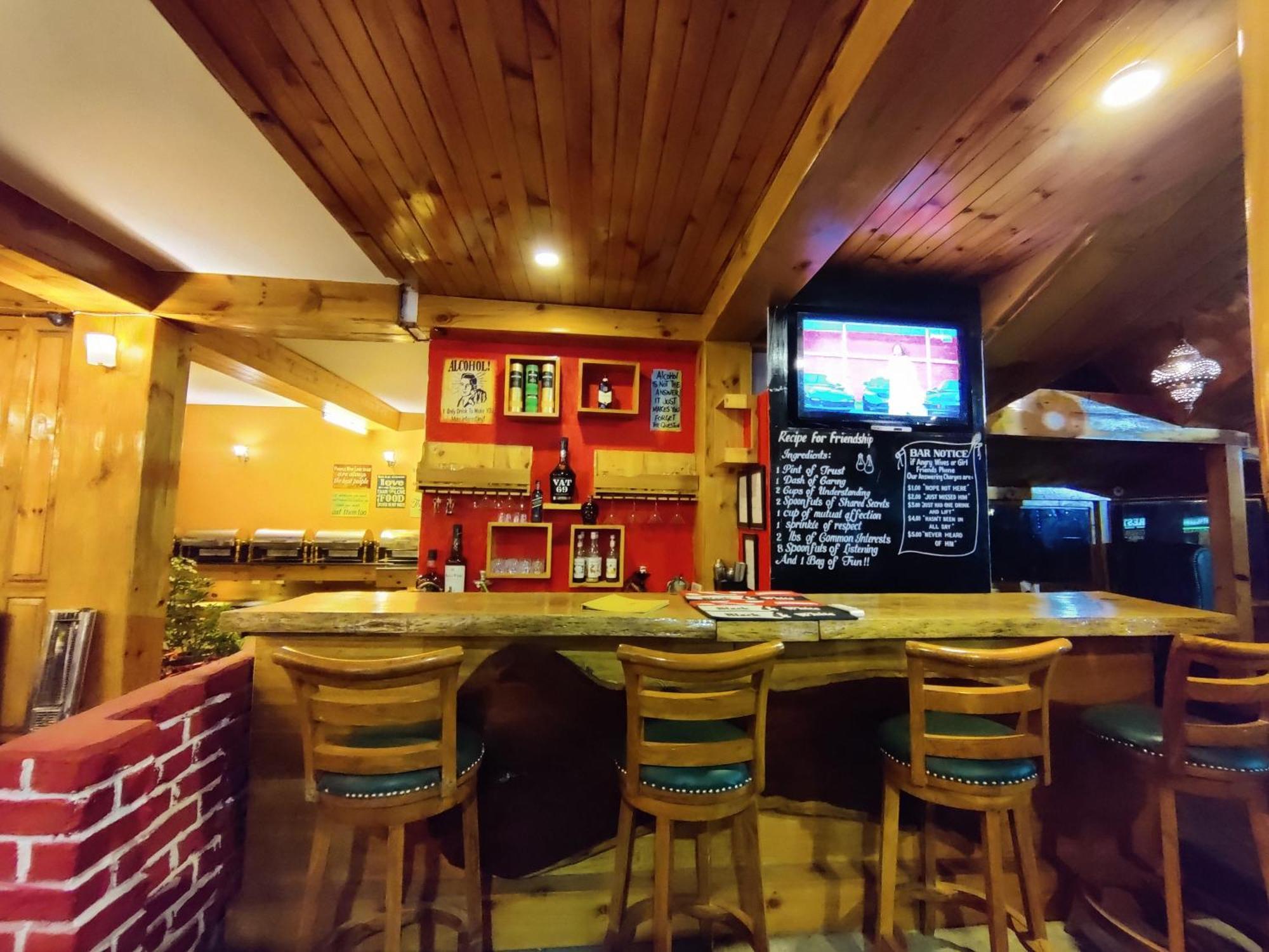 The Whispering Inn Resort And Bar Manali  Exterior photo